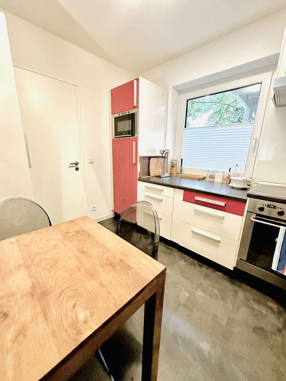 TRAUMHAUS energetisch modernisiert, Luftwärmepumpe und neues Dach 2023, Gartenhaus, sep. Stellplatz