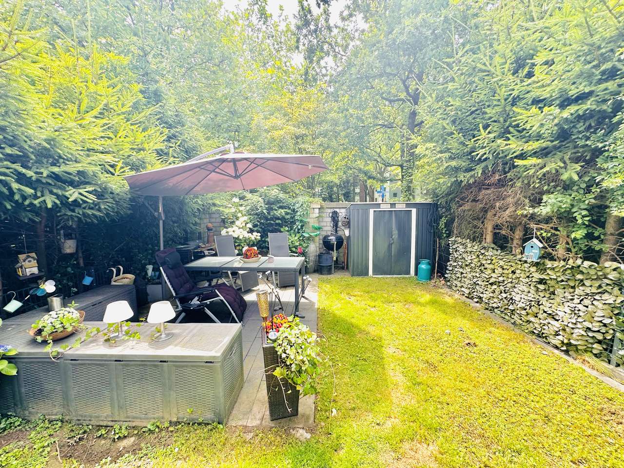 IHR NEUES FAMILIENHAUS MIT GARTEN, KELLER, BAUJAHR 1994, ZWEI STELLPLÄTZE