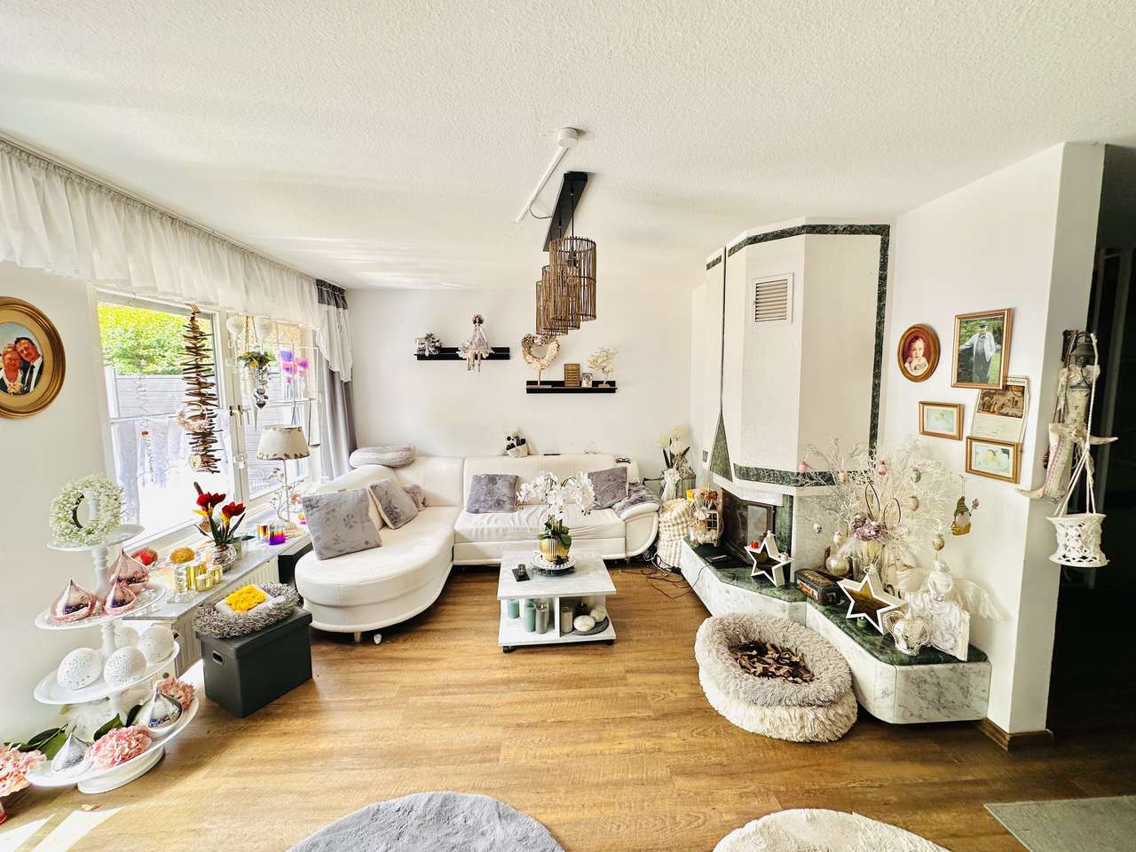 IHR NEUES FAMILIENHAUS MIT GARTEN, KELLER, BAUJAHR 1994, ZWEI STELLPLÄTZE