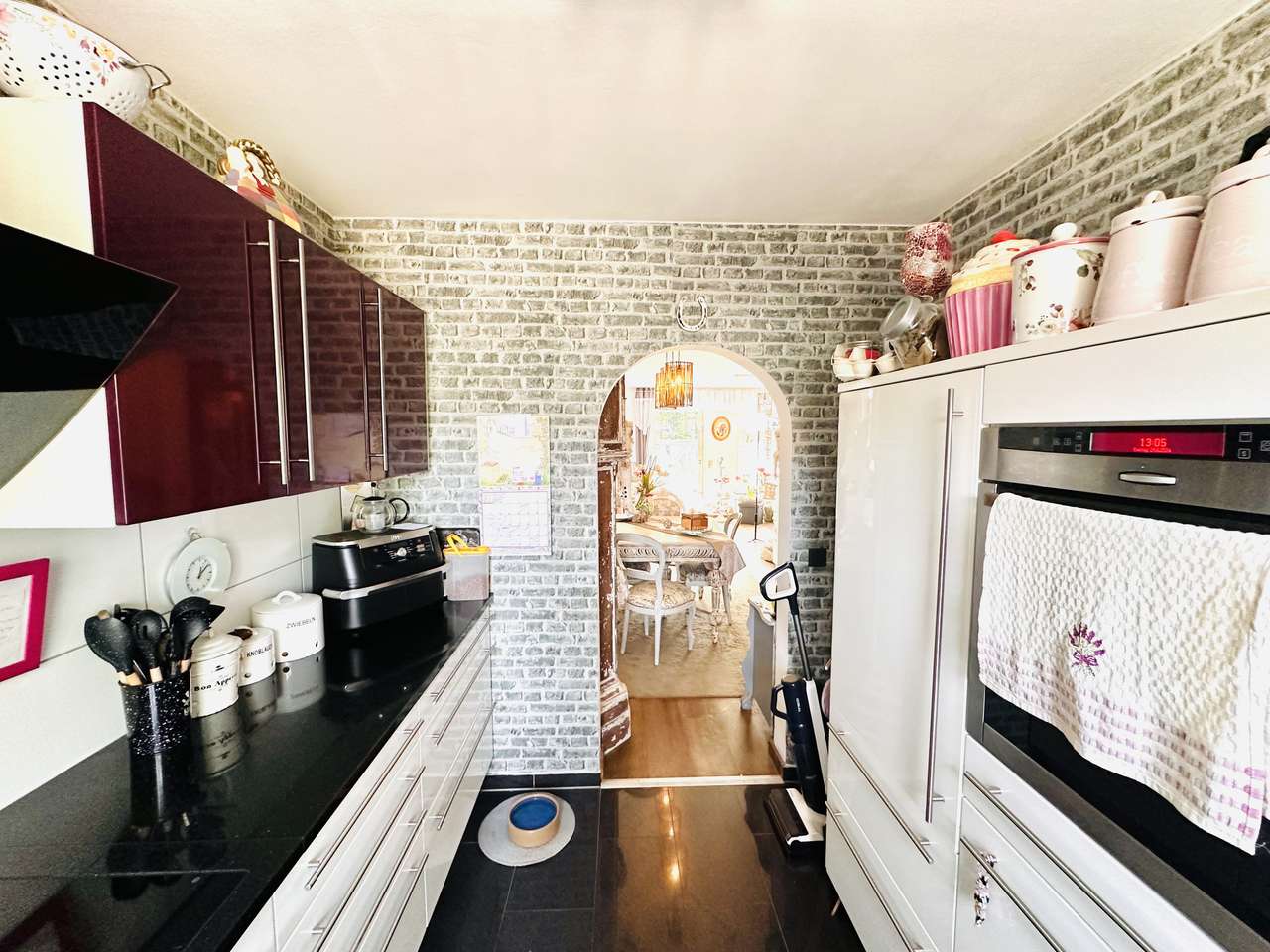 IHR NEUES FAMILIENHAUS MIT GARTEN, KELLER, BAUJAHR 1994, ZWEI STELLPLÄTZE