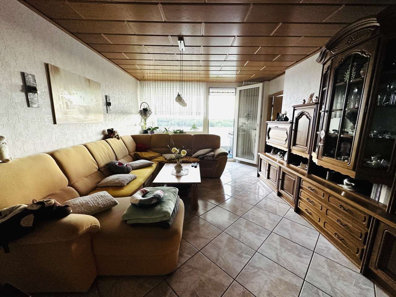 TRAUMWOHNUNG MIT TRAUMBLICK 106 qm, großer Balkon, 4 Zimmer, Bad, Aufzug, Garage