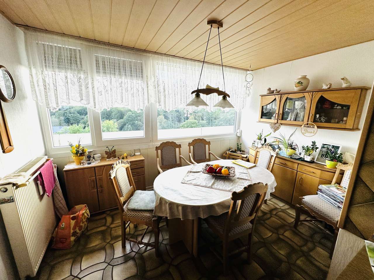 TRAUMWOHNUNG MIT TRAUMBLICK 106 qm, großer Balkon, 4 Zimmer, Bad, Aufzug, Garage