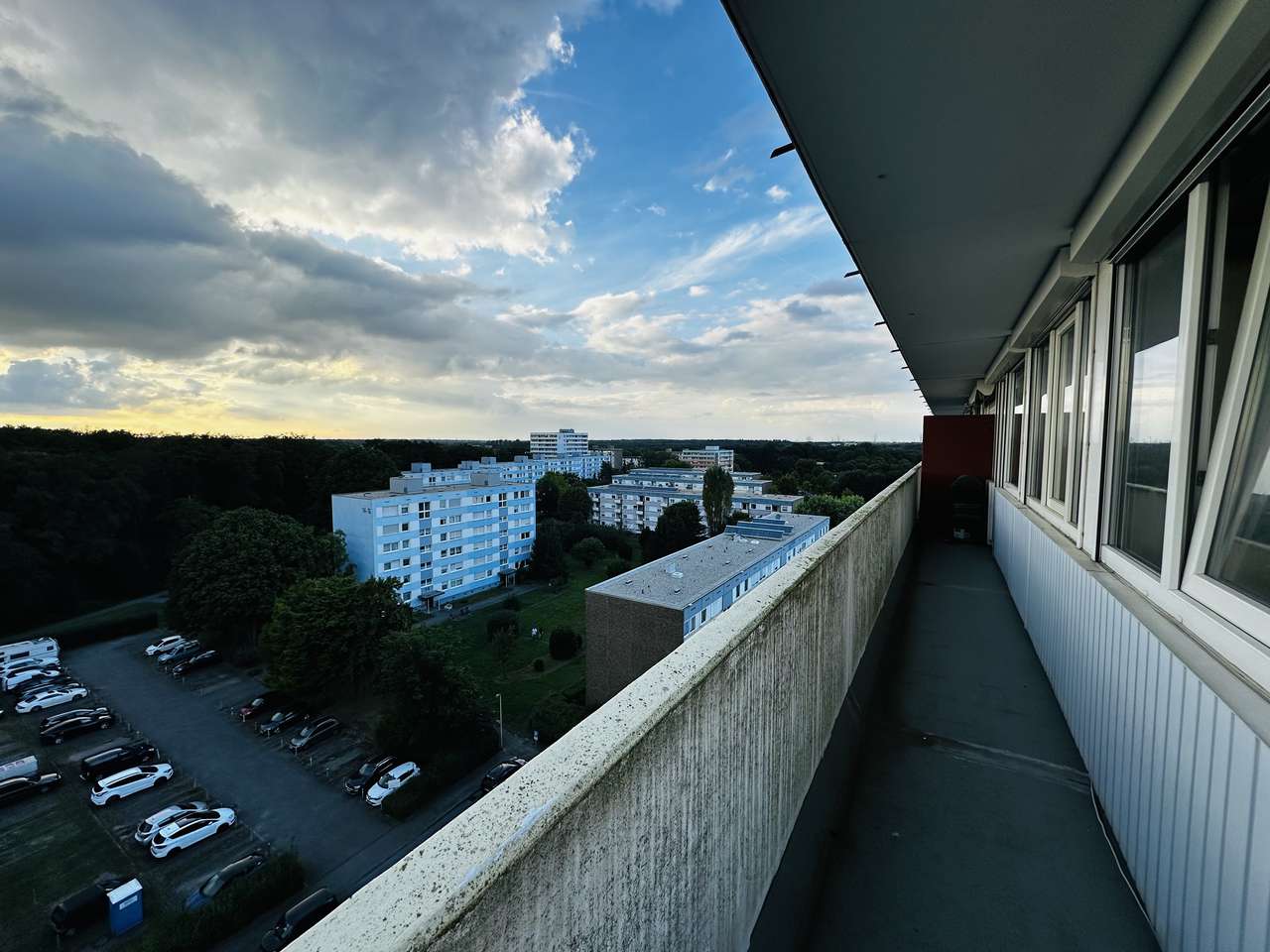 TRAUMWOHNUNG MIT TRAUMBLICK 106 qm, großer Balkon, 4 Zimmer, Bad, Aufzug, Garage