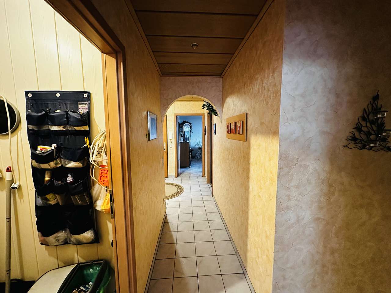 TRAUMWOHNUNG MIT TRAUMBLICK 106 qm, großer Balkon, 4 Zimmer, Bad, Aufzug, Garage