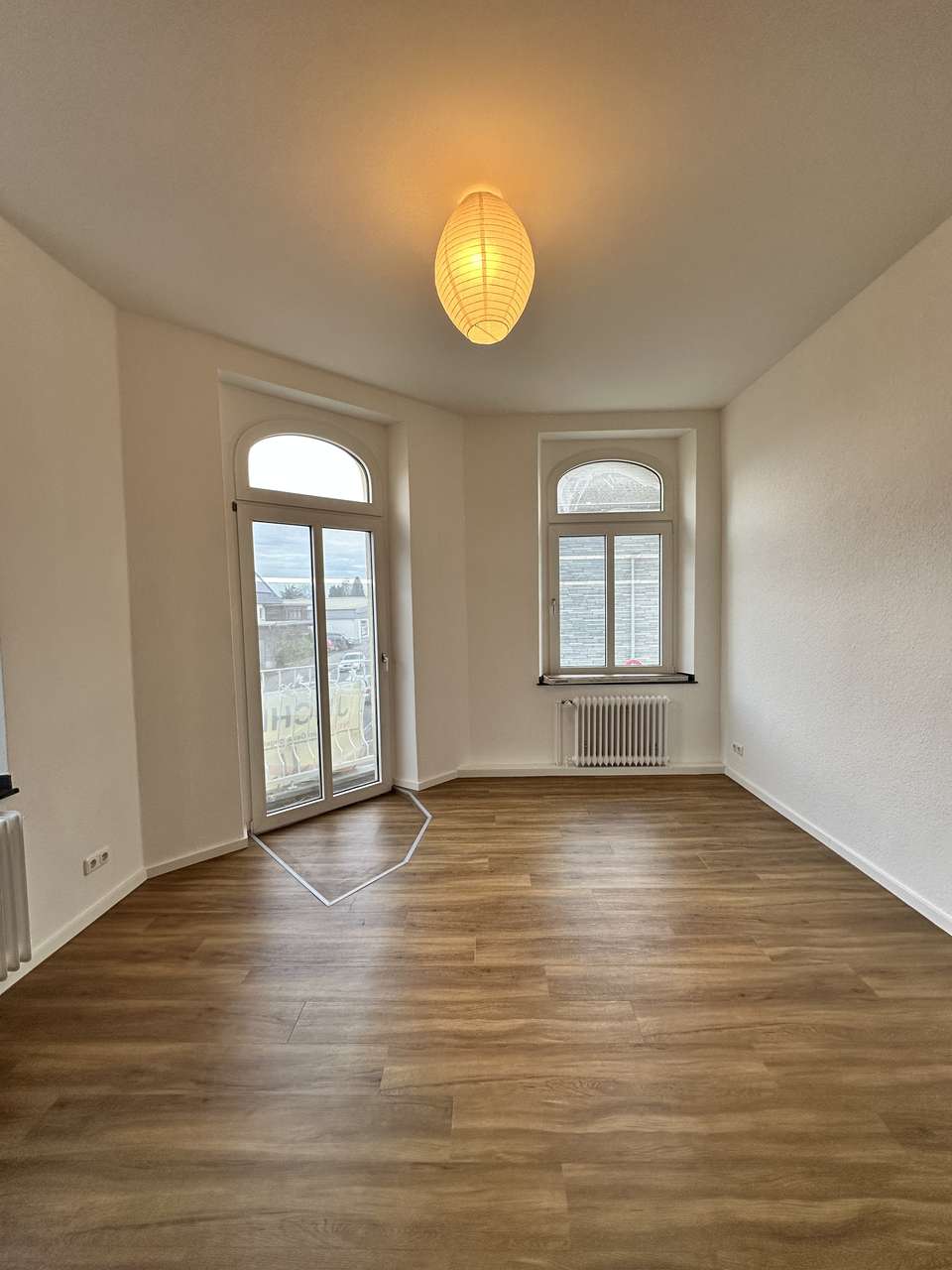 Kernsanierte Wohnung auf zwei Etagen in zentraler Nähe mit 6,5 Zimmer