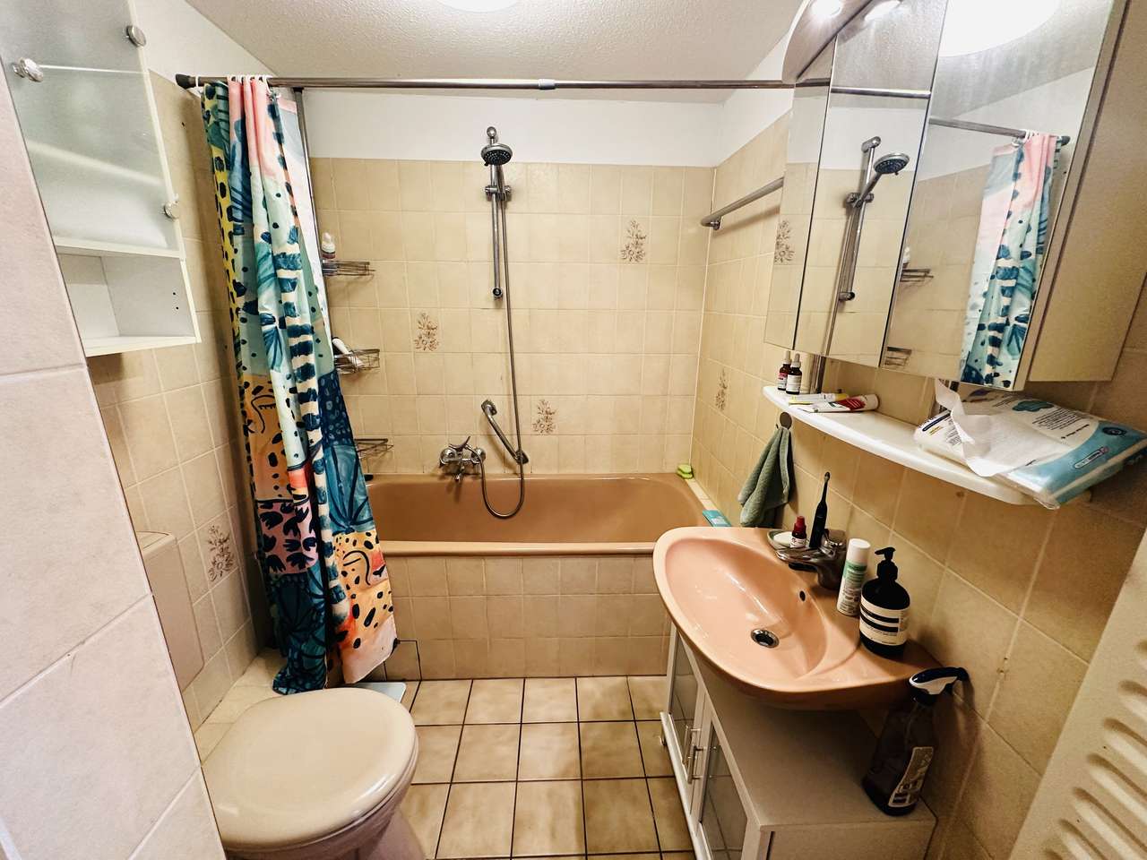 Maisonette Wohnung 2 Zimmer, Balkon,Einbauküche im DG,Duplex Stellplatz, 4.OG ohne Aufzug