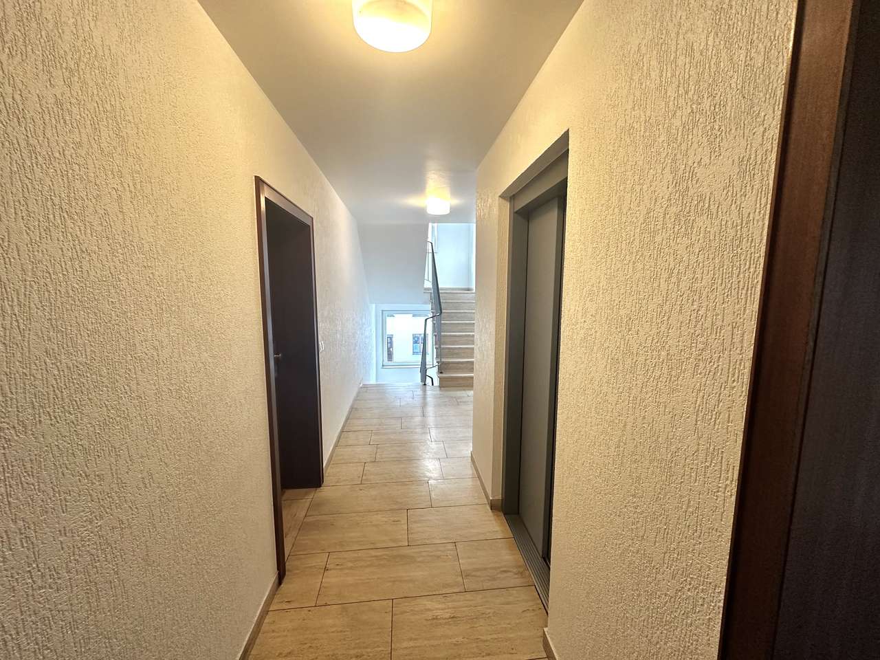 MÖBILIERTE WOHNUNG STELLPLATZ, AUFZUG 1,5 ZIMMER, Küche,  IN DER NÄHE RHEINTURM - 360 Grad-Rundgang