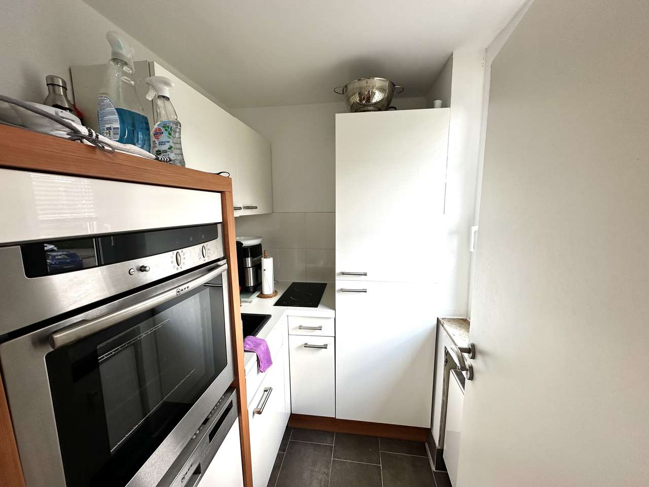 Leerstehende und Möblierte 1-Zimmerwohnung sucht neuen Besitzer in Meerbusch