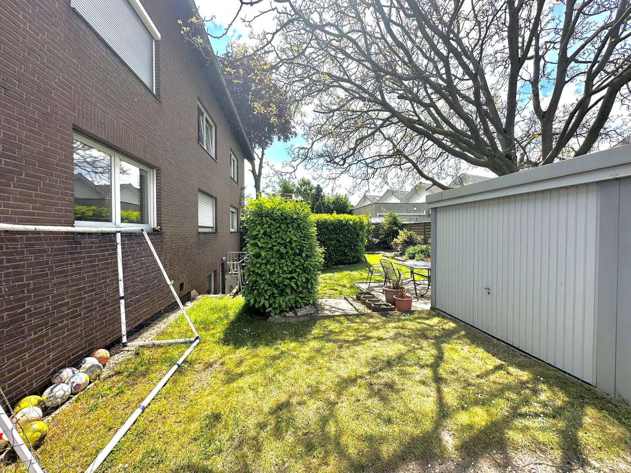 Leerstehende und Möblierte 1-Zimmerwohnung sucht neuen Besitzer in Meerbusch