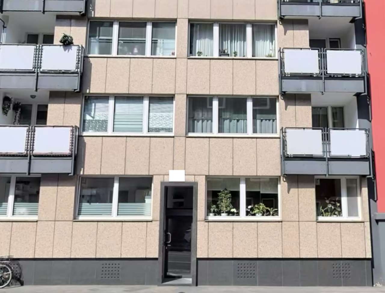 Vermietete helle 3-Zimmer-Wohnung mit Balkon in zentraler Lage