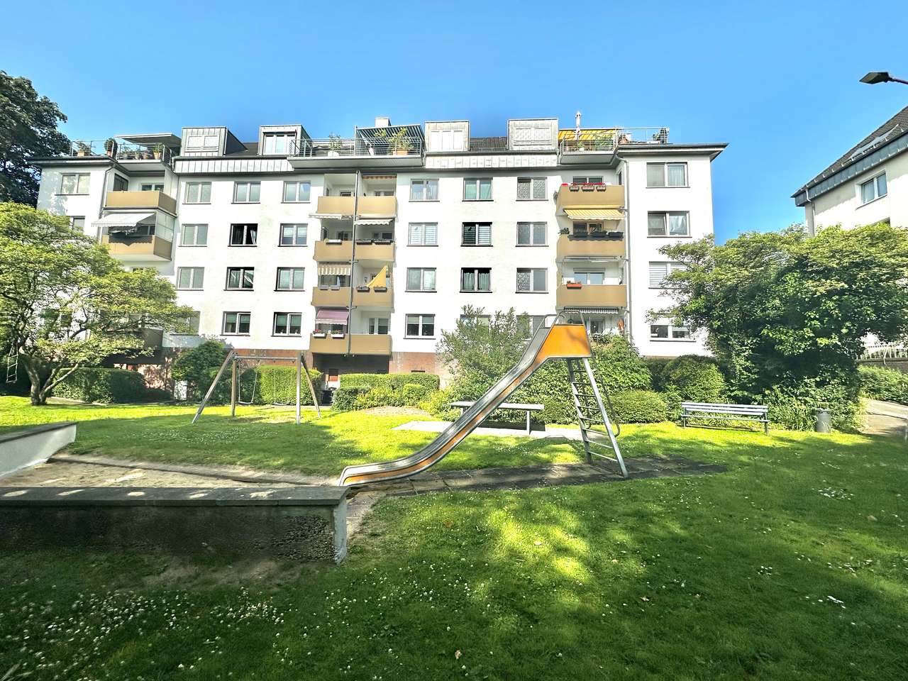RESERVIERT NOTARTERMIN 3-Zimmer-Wohnung mit Balkon und großem Gemeinschaftsgarten in zentraler Lage