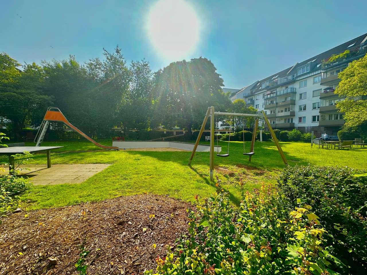 RESERVIERT NOTARTERMIN 3-Zimmer-Wohnung mit Balkon und großem Gemeinschaftsgarten in zentraler Lage