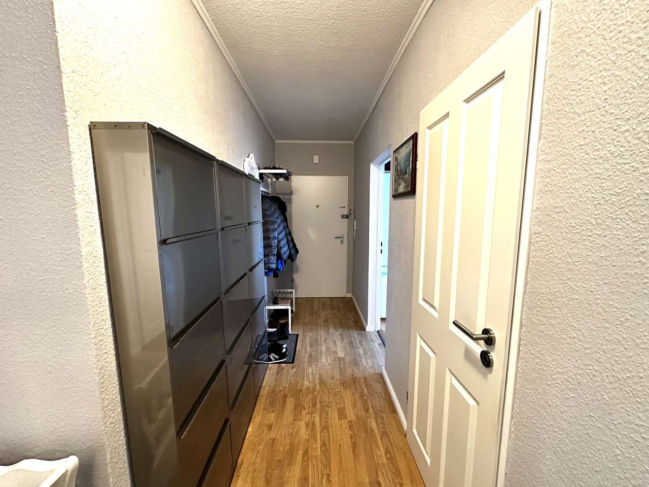 Helle 3-Zimmer-Wohnung mit Balkon, Einbauküche im 2. OG in Eller