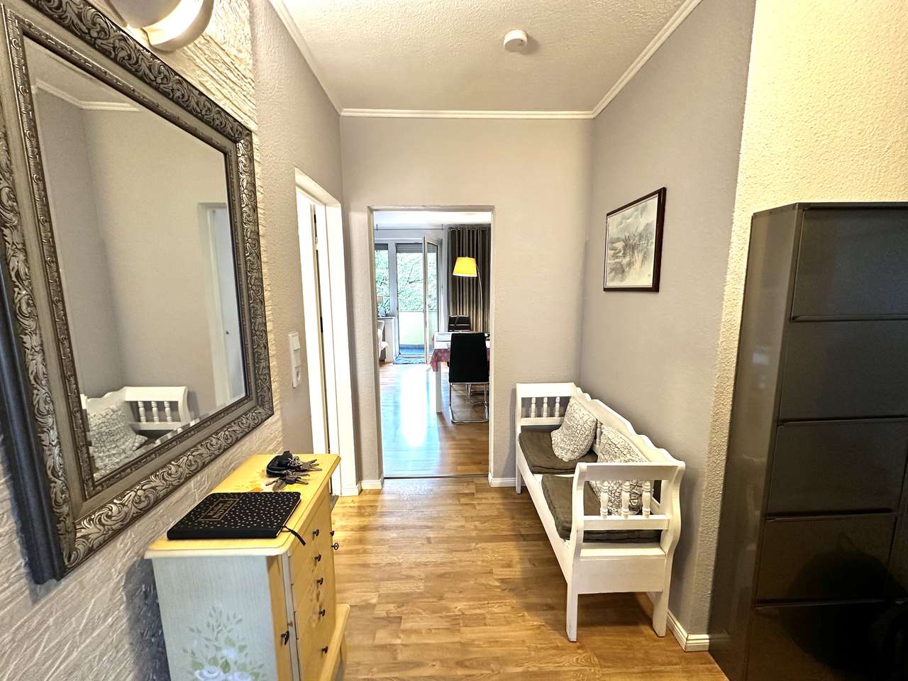 Helle 3-Zimmer-Wohnung mit Balkon, Einbauküche im 2. OG in Eller