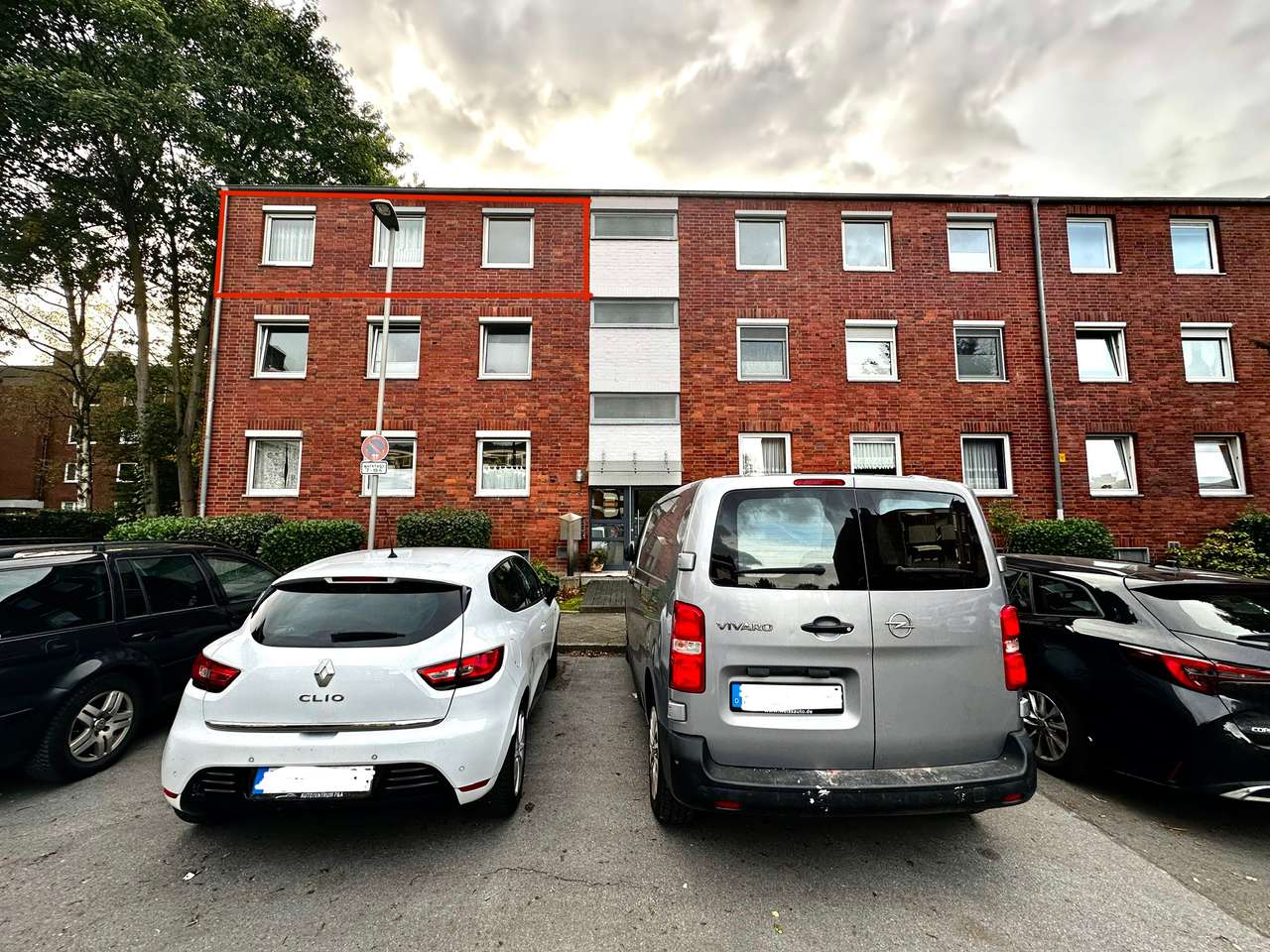 Helle 3-Zimmer-Wohnung mit Balkon, Einbauküche im 2. OG in Eller