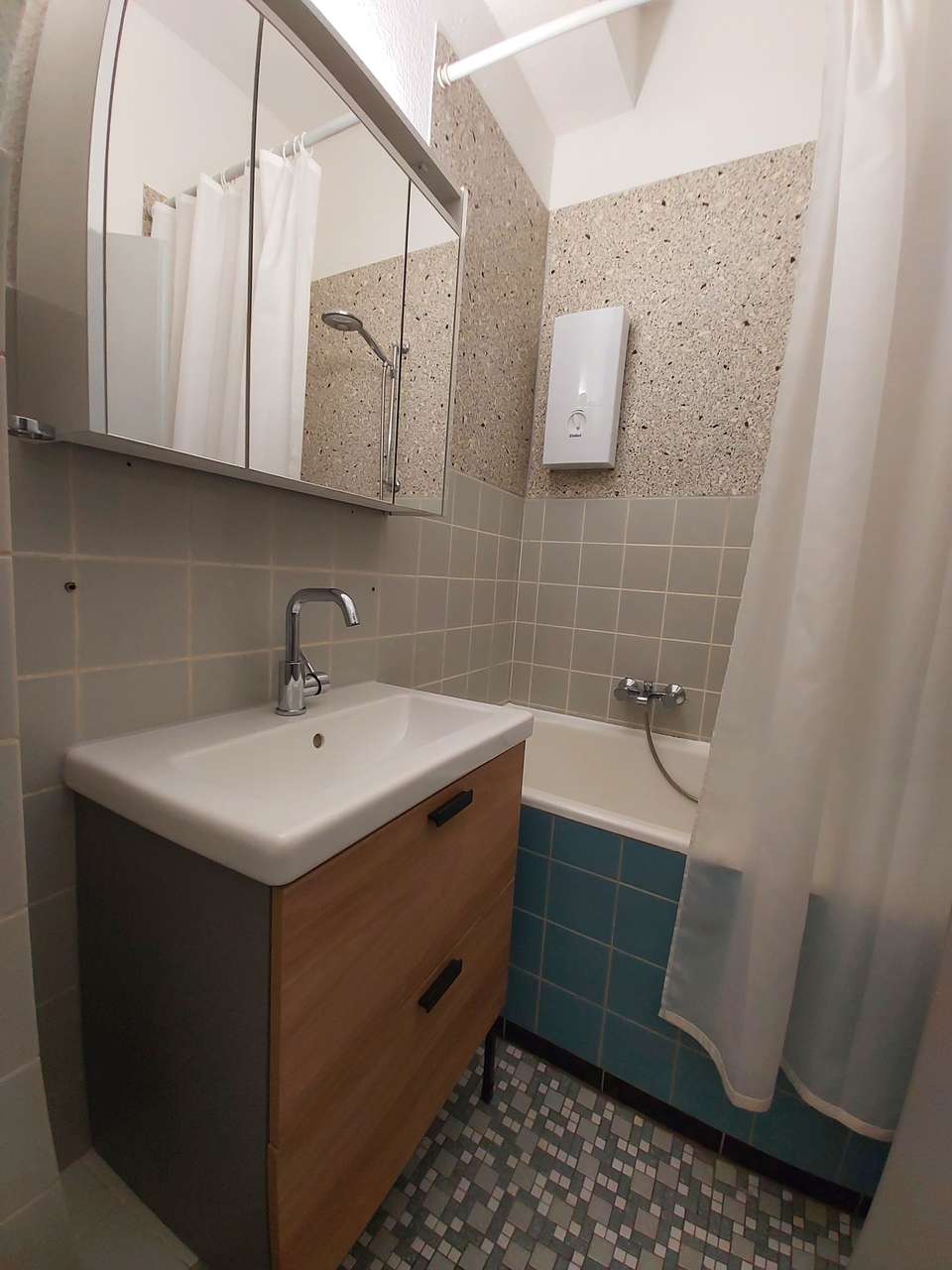 Pempelfort, 1-Zimmer-Wohnung, Miniküche 21 qm, frei ab sofort zum Selbstbezug od. Vermietung