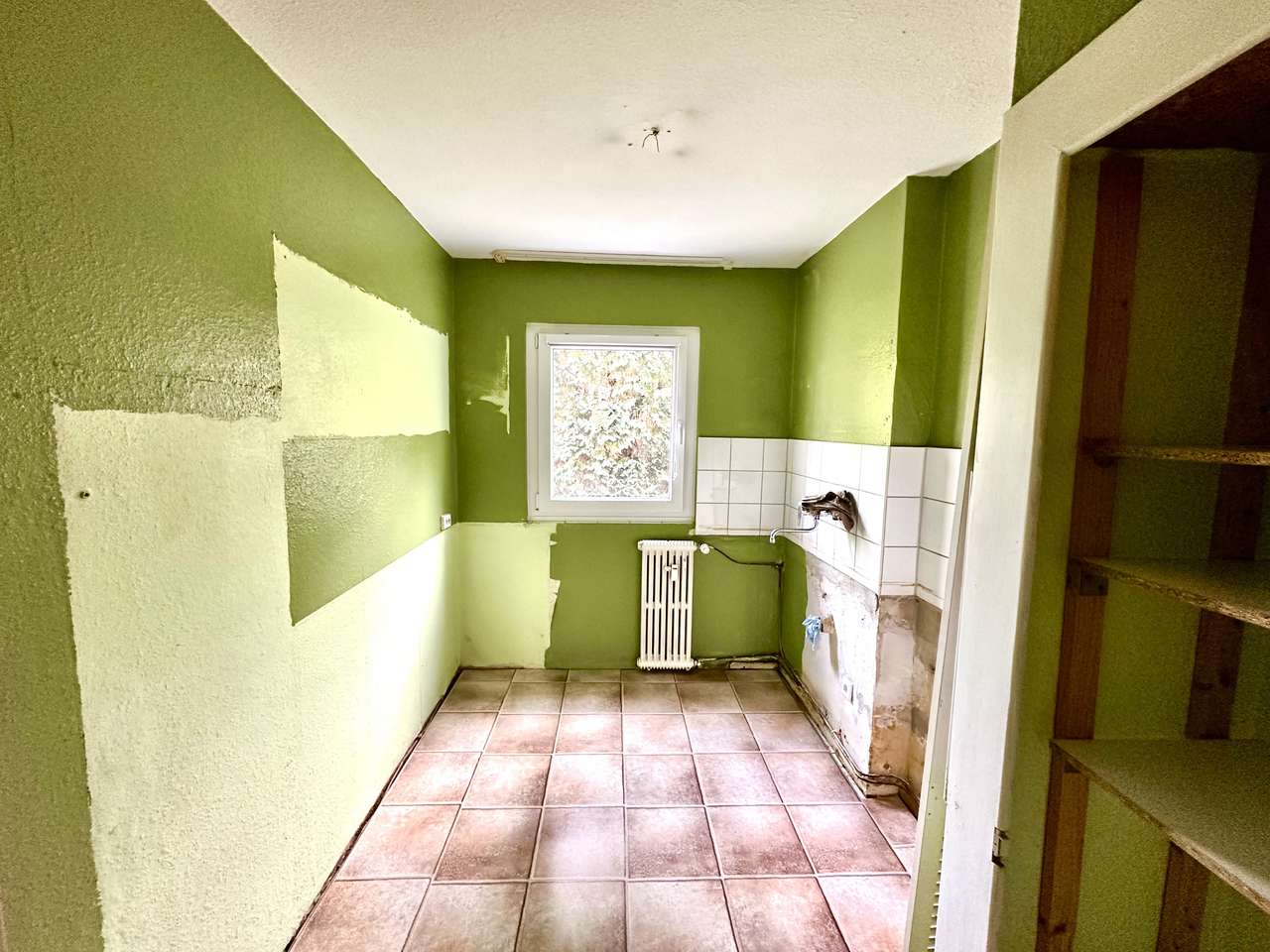 4 Zimmer EG Wohnung mit Balkon, Garten Stellplatz und optional Garage