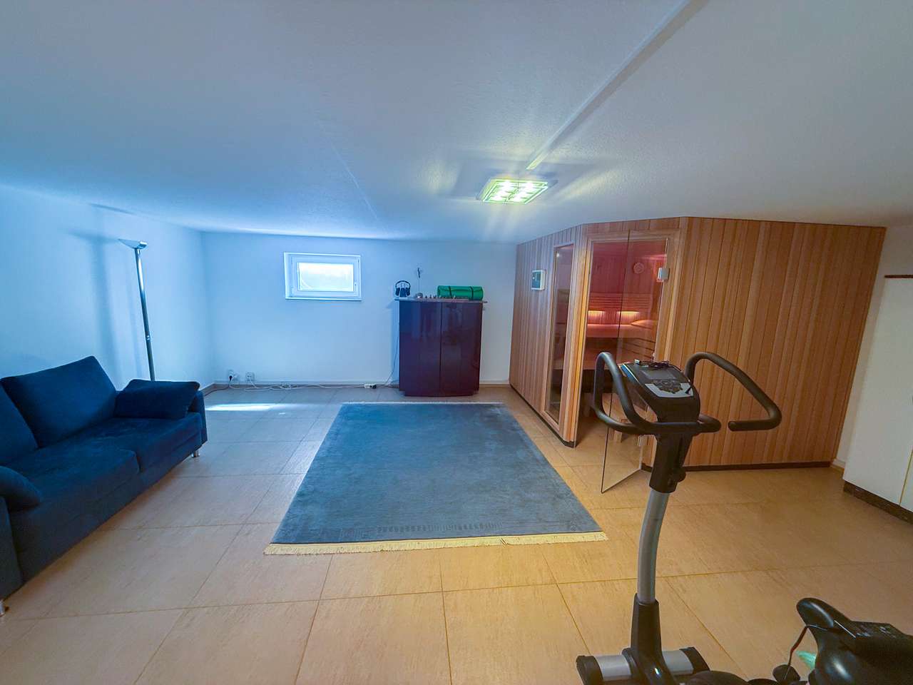 Attraktive moderne Doppelhaushälfte in gehobener Wohnlage – stilvoll wohnen mit Sauna & Südgarten