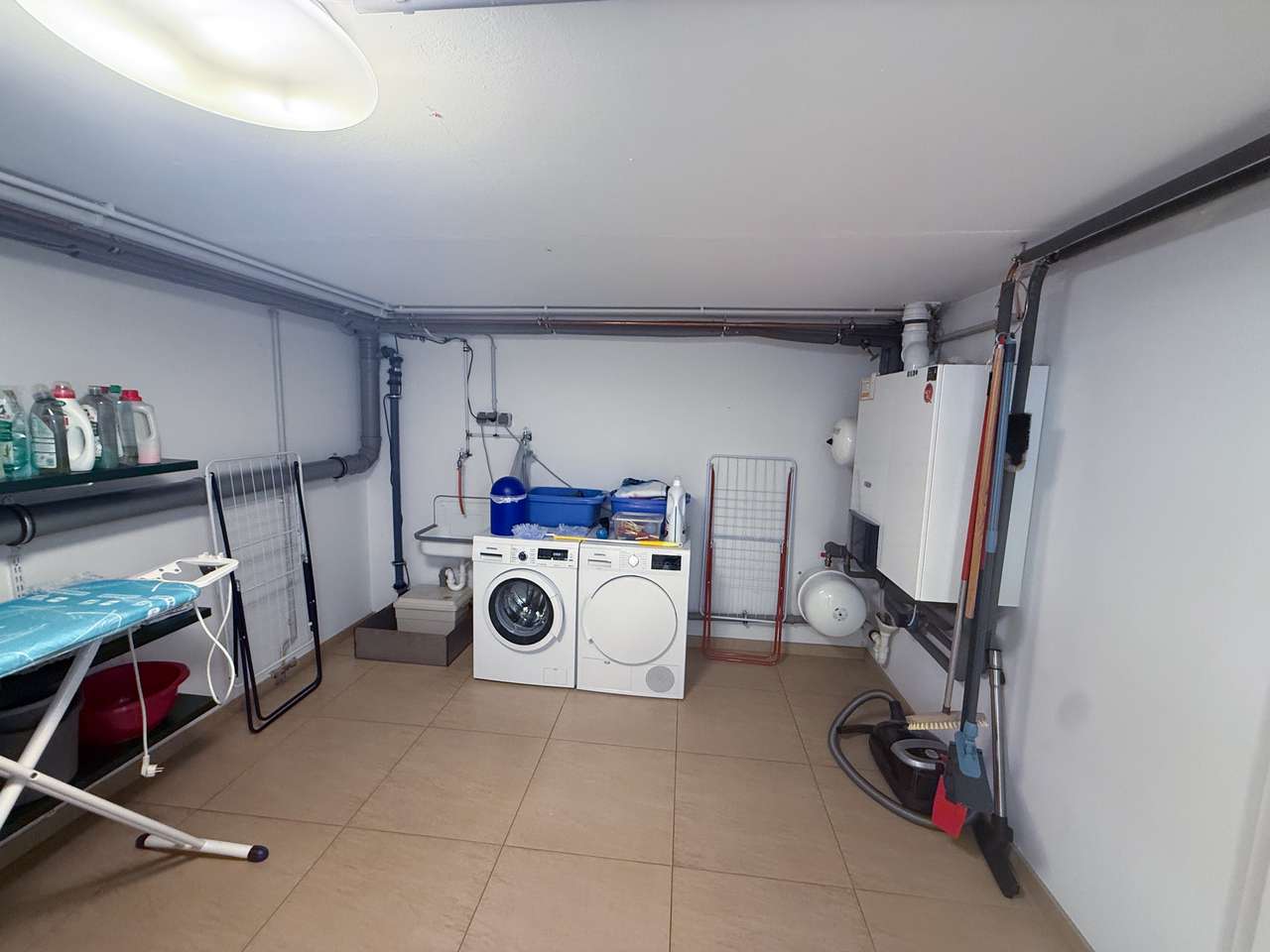 Attraktive moderne Doppelhaushälfte in gehobener Wohnlage – stilvoll wohnen mit Sauna & Südgarten