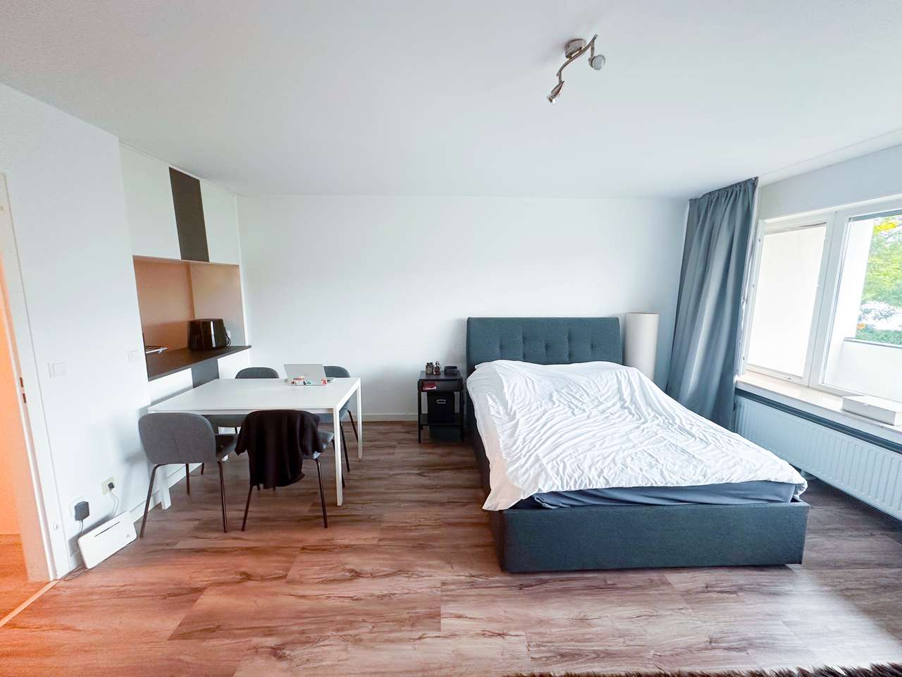 Gemütliche 2-Zimmer-Wohnung mit großem Balkon und Stellplatz