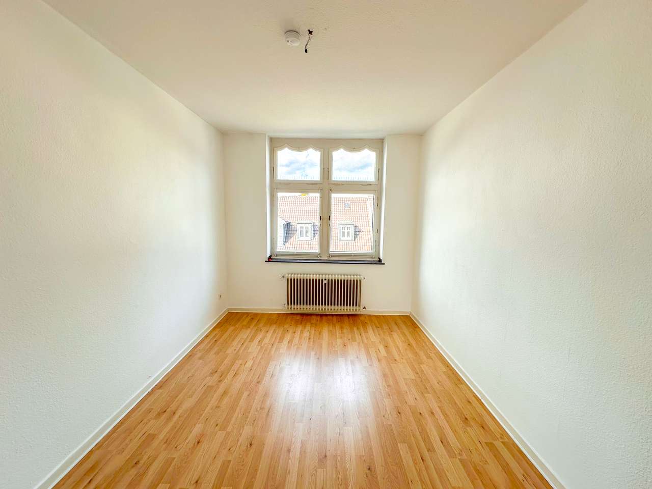 Renommiertes Wohn- und Geschäftshaus in 1A-Innenstadtlage –3 Wohnungen, langfristige Gewerbeeinheit