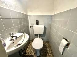 Seperates WC Seperates WC