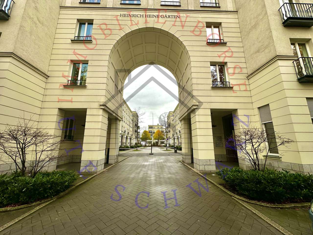 Einfahrt Quartier Einfahrt Quartier