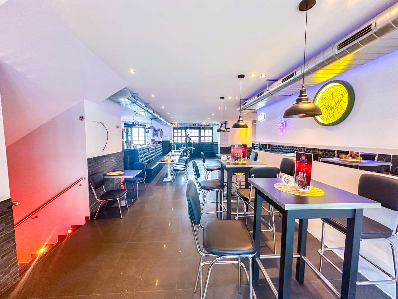 Verkaufsgeschäft, Café, Bar, Büro oder vielseitiges andere Nutzfläche, 3 TG-Stelllplätze, Monheim Verkaufsgeschäft, Café, Bar, Büro oder vielseitiges andere Nutzfläche, 3 TG-Stelllplätze, Monheim